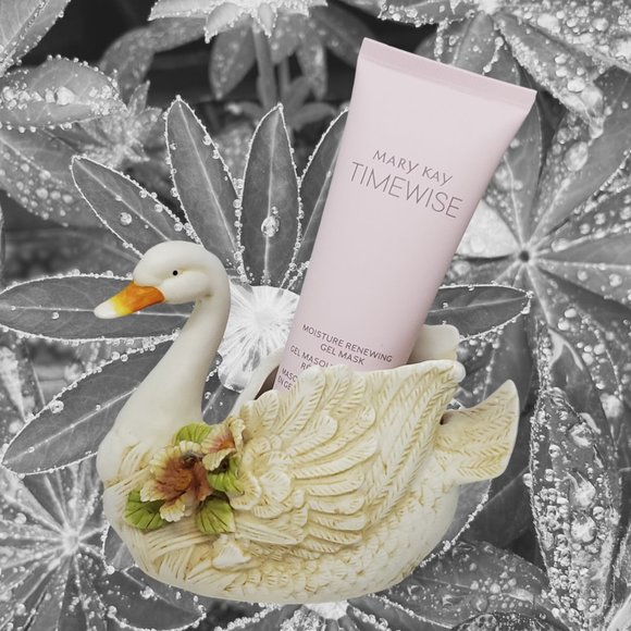 TimeWise Moisture Renewing Gel Mask - Mary Kay - Picture 3 of 4